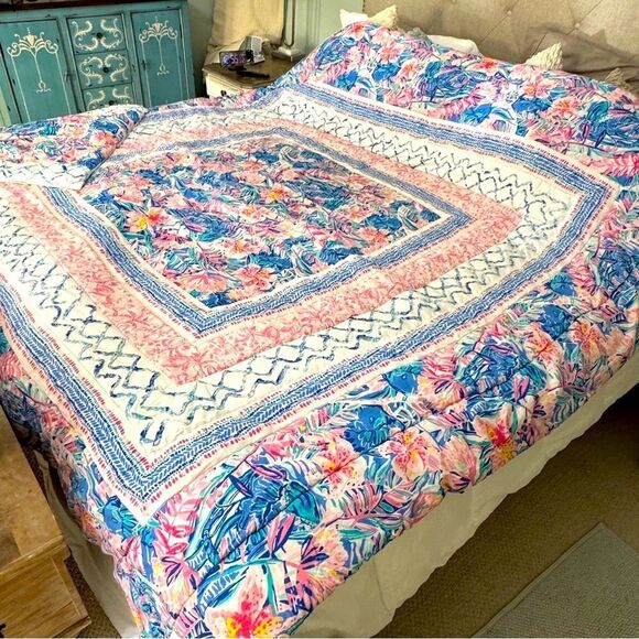 Lily Pulitzer + Pottery Barn queen  Slathouse Soiree Quilt+2 shams - Picture 1 of 10